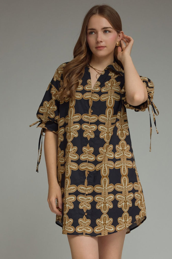 ENTRO Printed Short Sleeve Mini Dress In Black