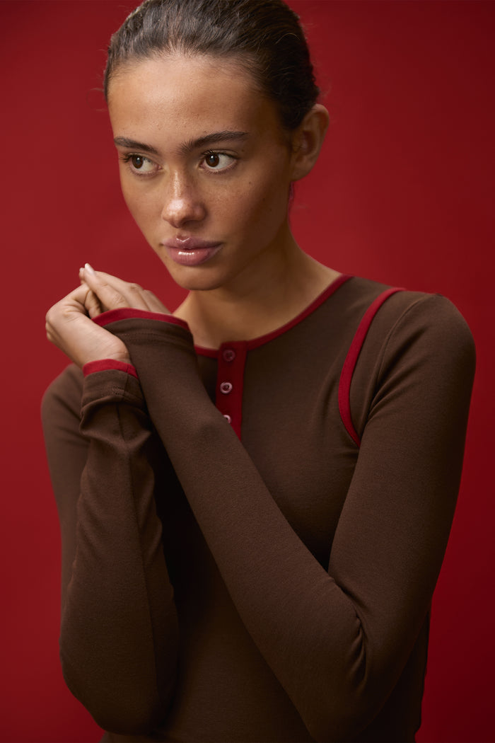 Model is 5'9 and wears size XS.