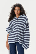 Model is 5'9" and wears a size S.