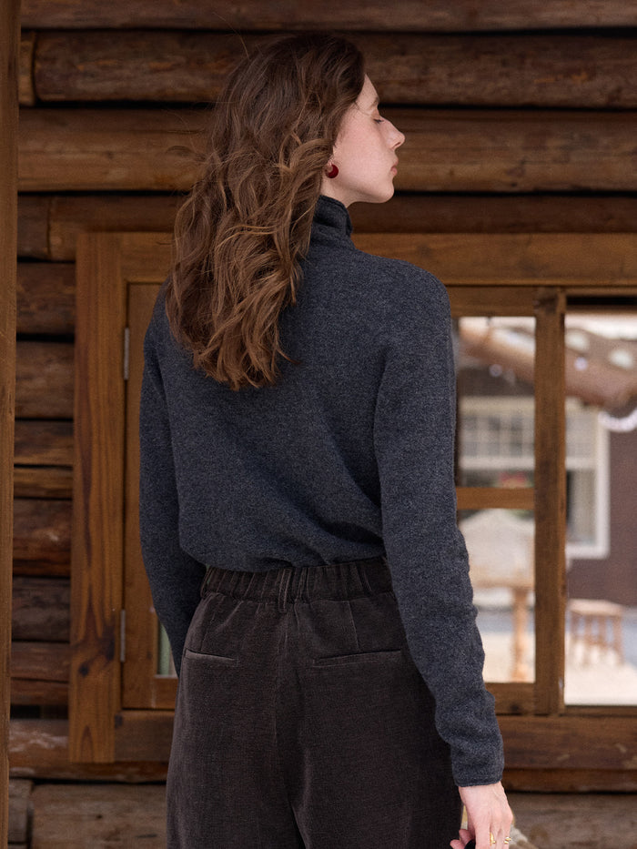 Marilyn Turtleneck Wool Cashmere Sweater