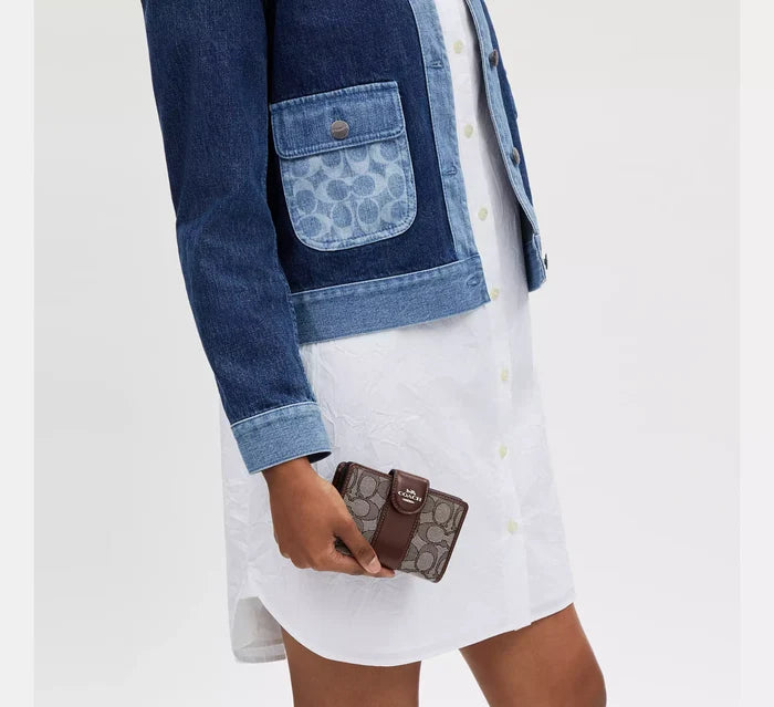 Medium Corner Zip Wallet In Signature Jacquard