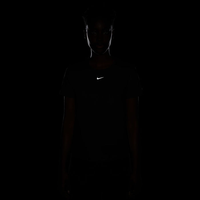 One Classic Women's Dri-FIT Top (FN2798-010) Apparel Nike