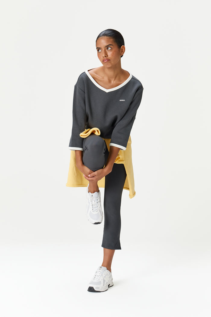Model is 5'9" and wears a size S.