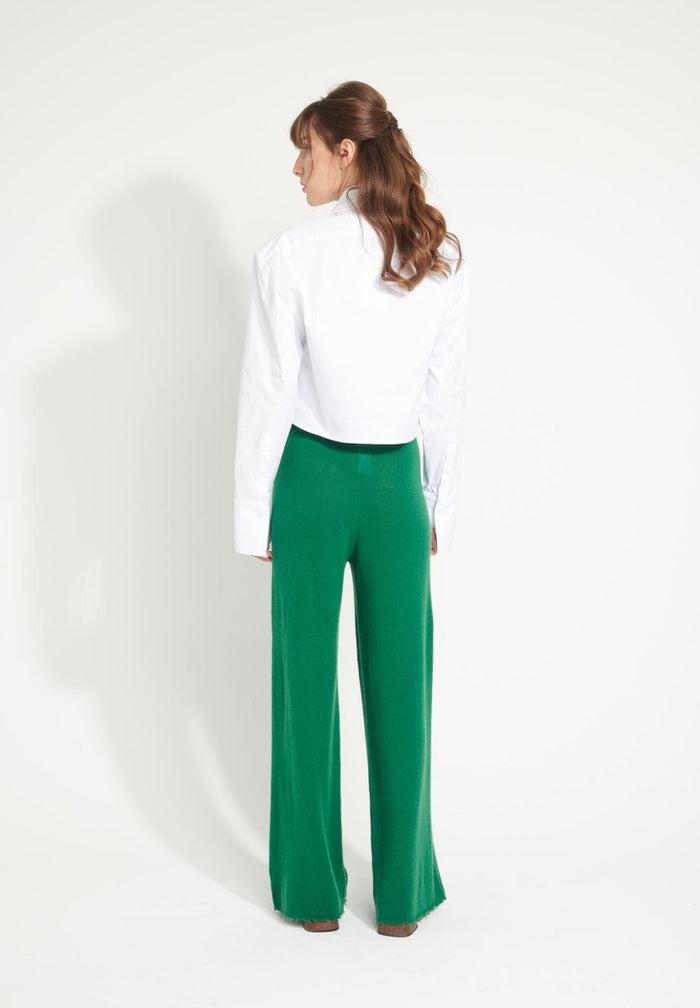 AVA 15 Pantalon en cachemire déjaugé à finitions ciselées vert émeraude