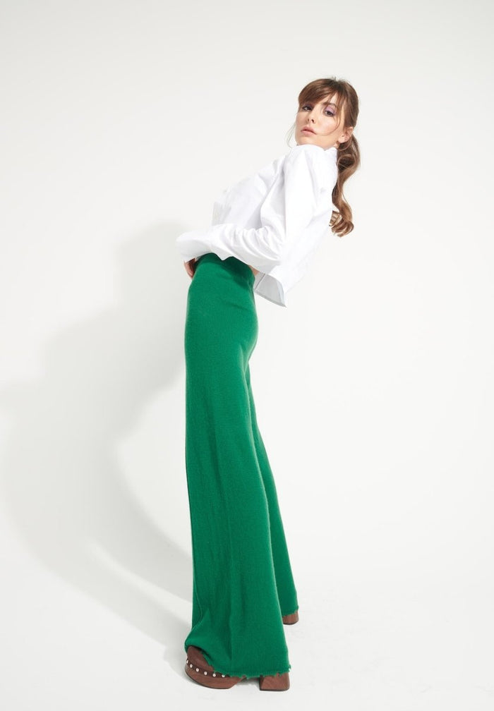 AVA 15 Pantalon en cachemire déjaugé à finitions ciselées vert émeraude