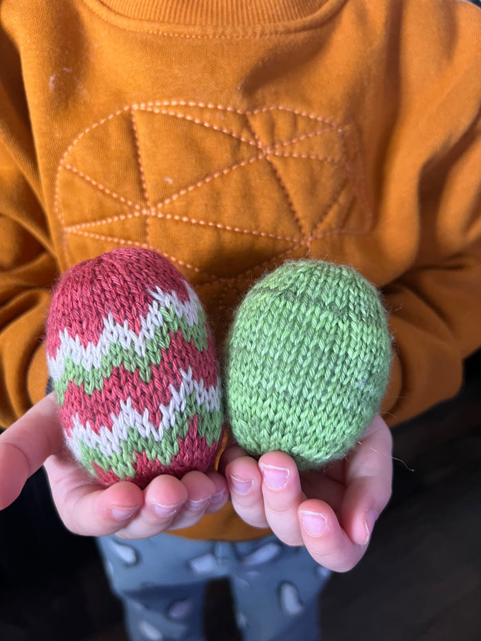 Patron GRATUIT de tricot EASTER EGGS PDF -(sans couture)