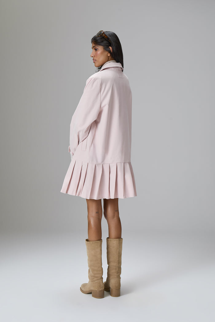 Model is 5'9 and wears size S.