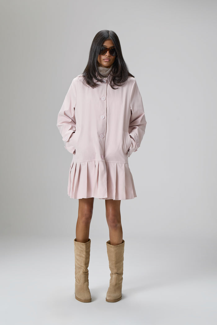 Model is 5'9 and wears size S.