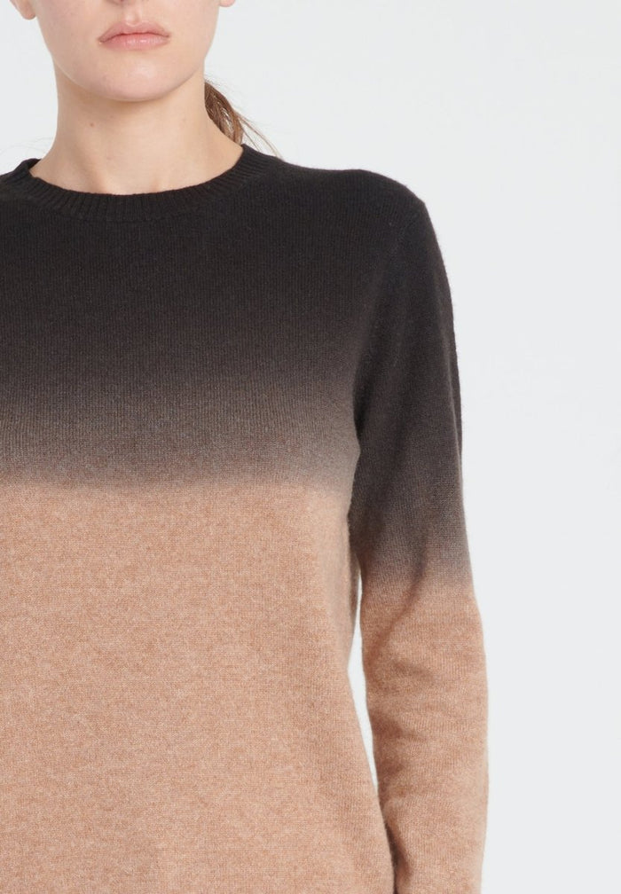 ZAYA 9 Pull col rond tie & dye en cachemire camel et noir