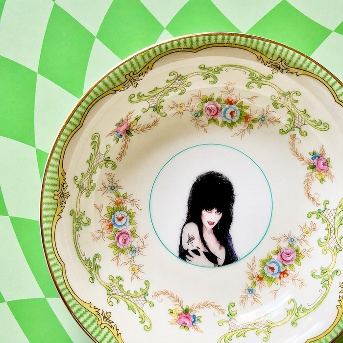 Queen Of Darkness Vintage Mini Bowl 5"