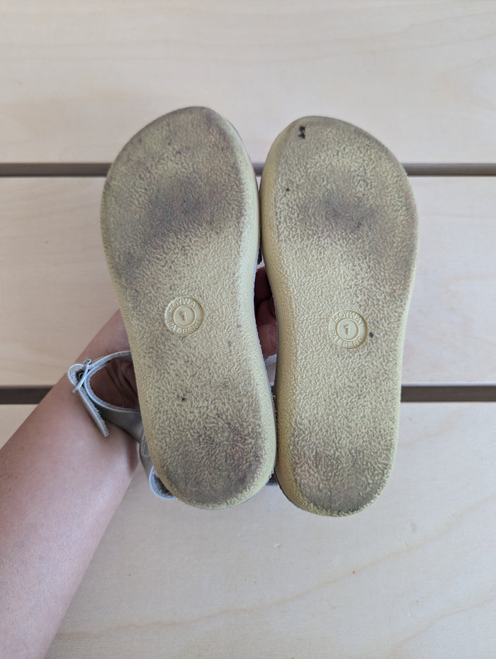 Saltwater Sweetheart Sandals (1J)
