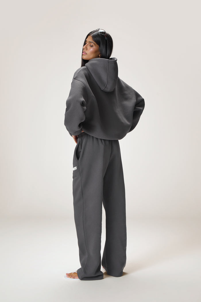 Model is 5'9" and wears a size S.