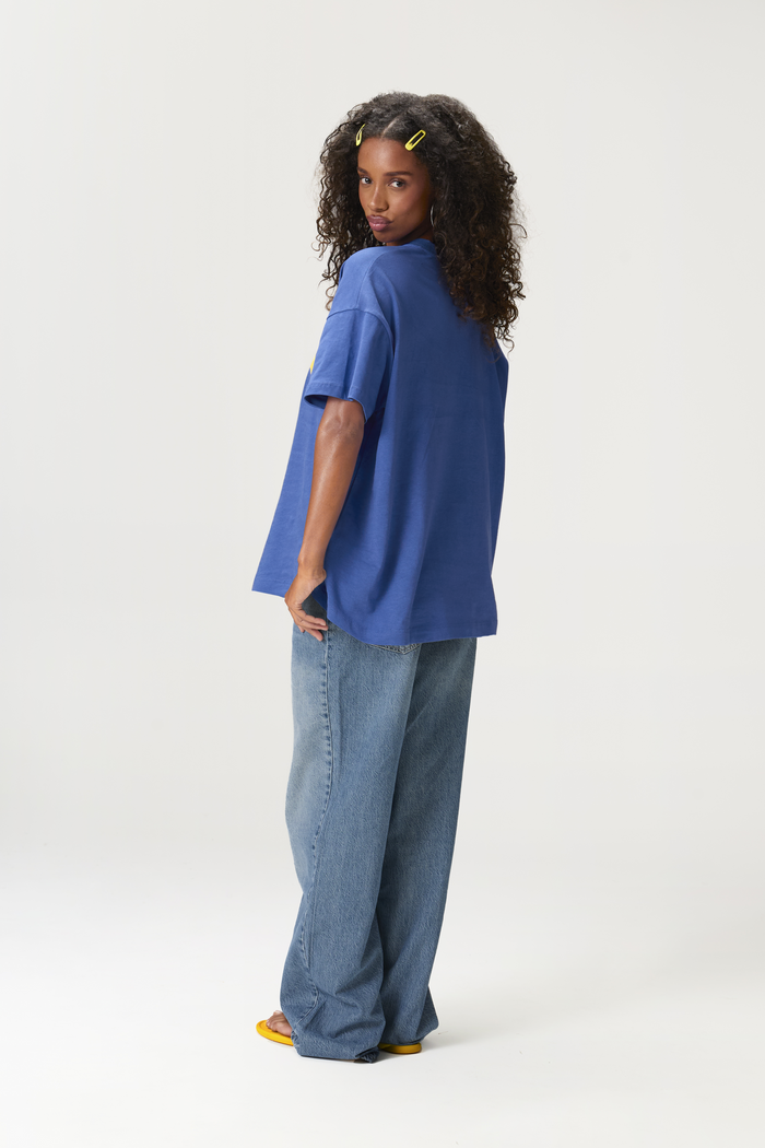 Model's height is 5'9" and wears a size S.