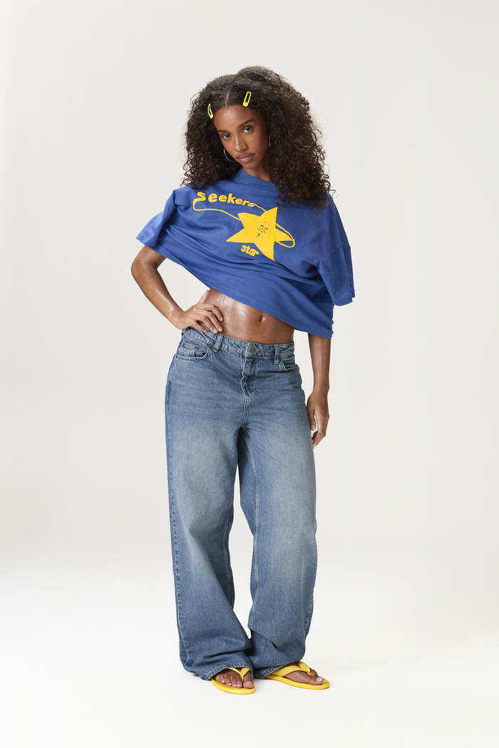 Model's height is 5'9" and wears a size S.