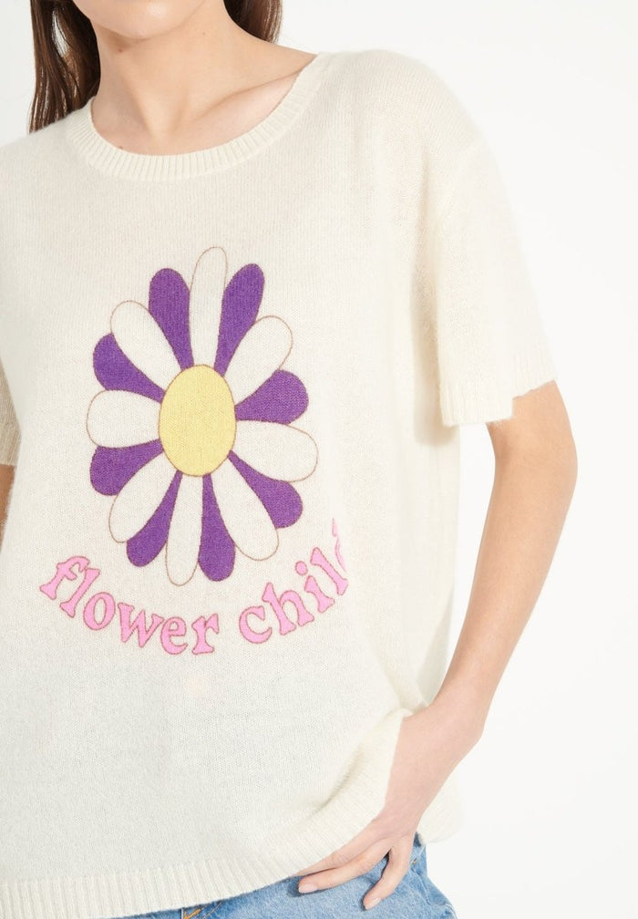 AVA 8 T shirt en cachemire déjaugé col rond manches courtes avec imprimé "FLOWER CHILD" blanc écru