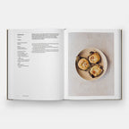 The Festive Baker: A Cookbook - Baking for celebrations and special occasions around the world