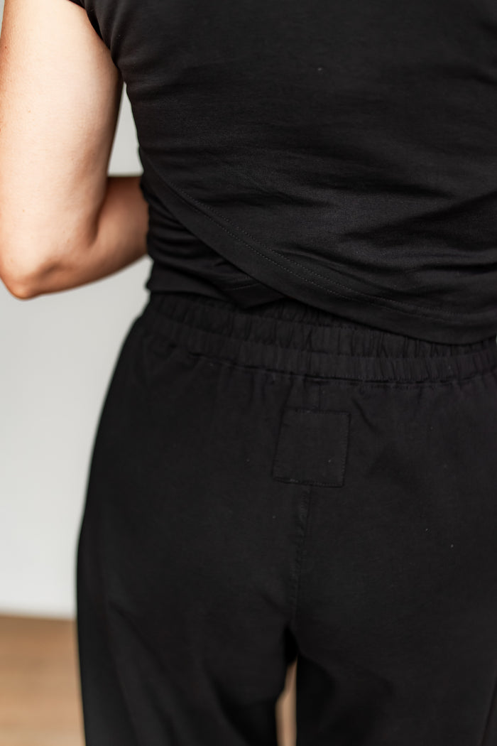 The True Motion Set - Black - One Eleven Olive Boutique