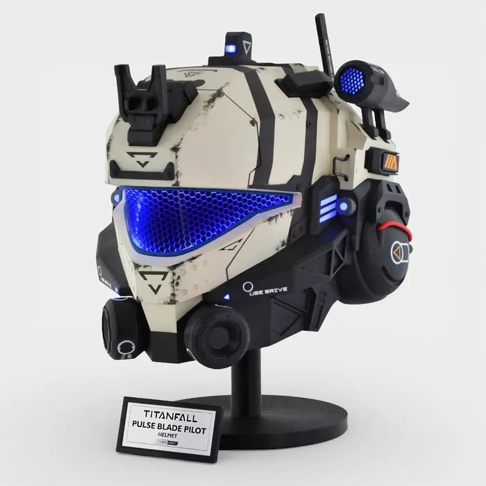 Titanfall 2 Pulse Blade Pilot Helmet