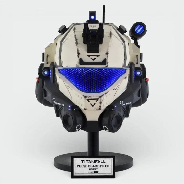 Titanfall 2 Pulse Blade Pilot Helmet