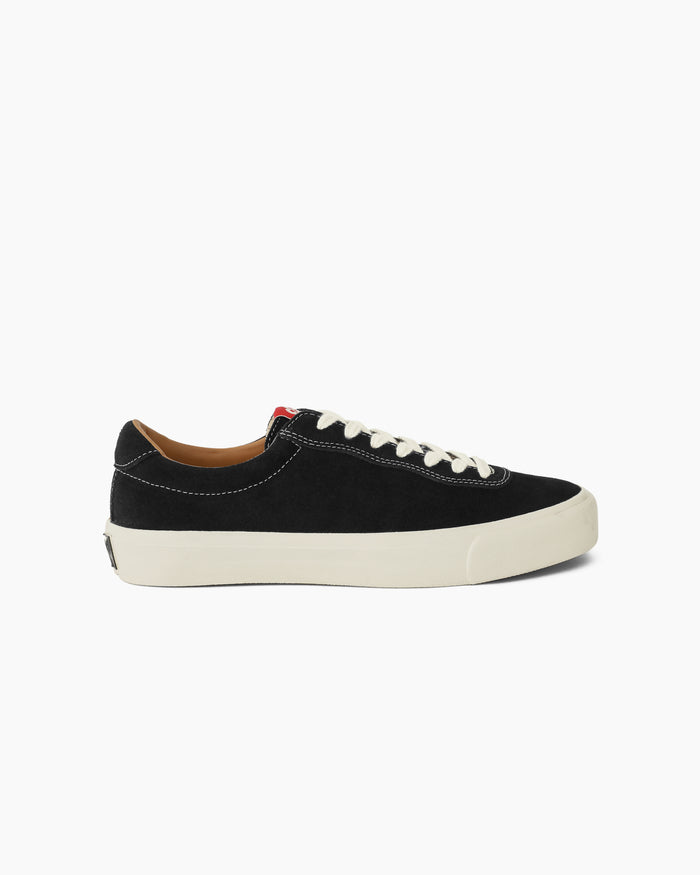VM001 Lo Suede Black/White