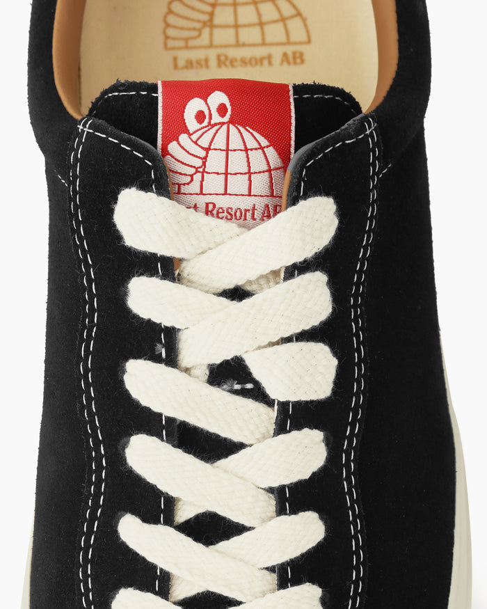 VM001 Lo Suede Black/White