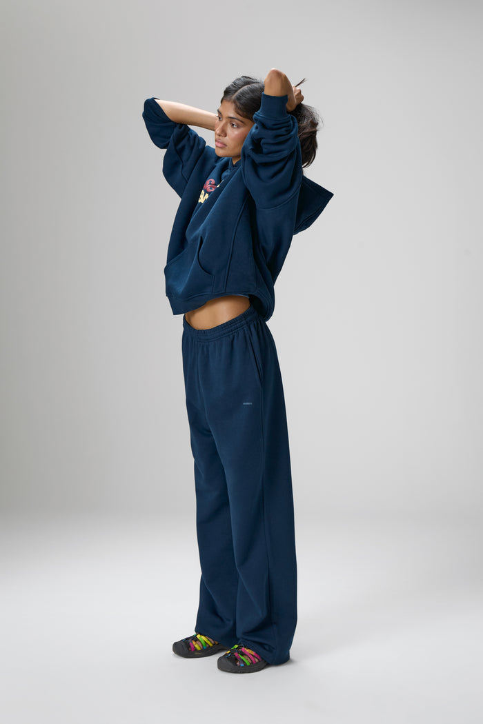 Model is 5'9 and wears a size XS