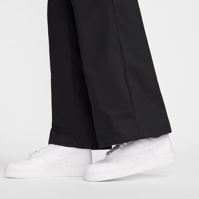 Women's Mid-Rise Woven Cargo Pants (FV7643-010) Lifestyle Pants Nike