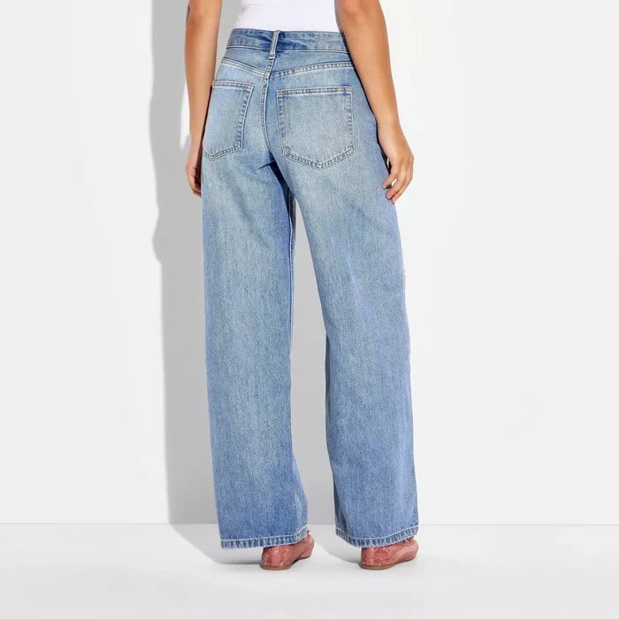 #color_WF Medium Wash - Floral Print Waistband